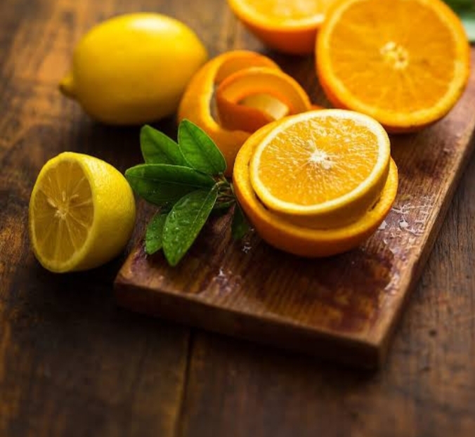 Lemon juice eliminates bad smell